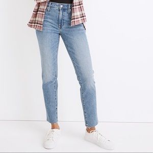 NWT Madewell Mid-Rise Perfect Vintage Jean in Enmore Wash w frayed hem | Size 27